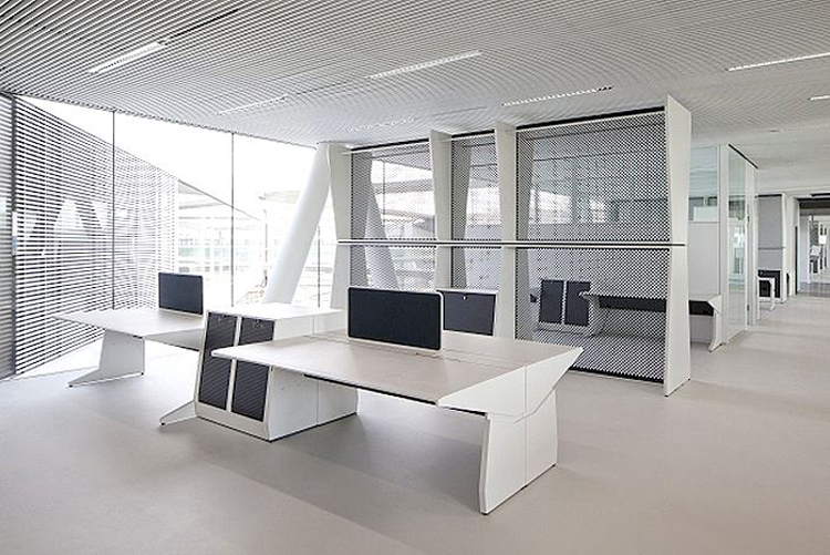 辦公室裝修設(shè)計中如何合理搭配設(shè)計好窗戶？(圖2)