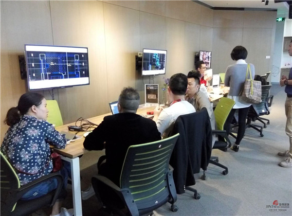 今泰裝飾全體員工敬業(yè)愛崗 一心一意為客戶!(圖2) 今泰裝飾全體員工敬業(yè)愛崗 一心一意為客戶!(圖2)