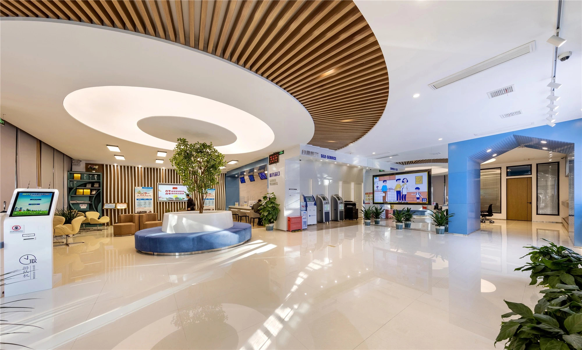 【案例賞析】武漢市車都天然氣營(yíng)業(yè)廳完工實(shí)景展示，開放多元，活力共享！(圖6)