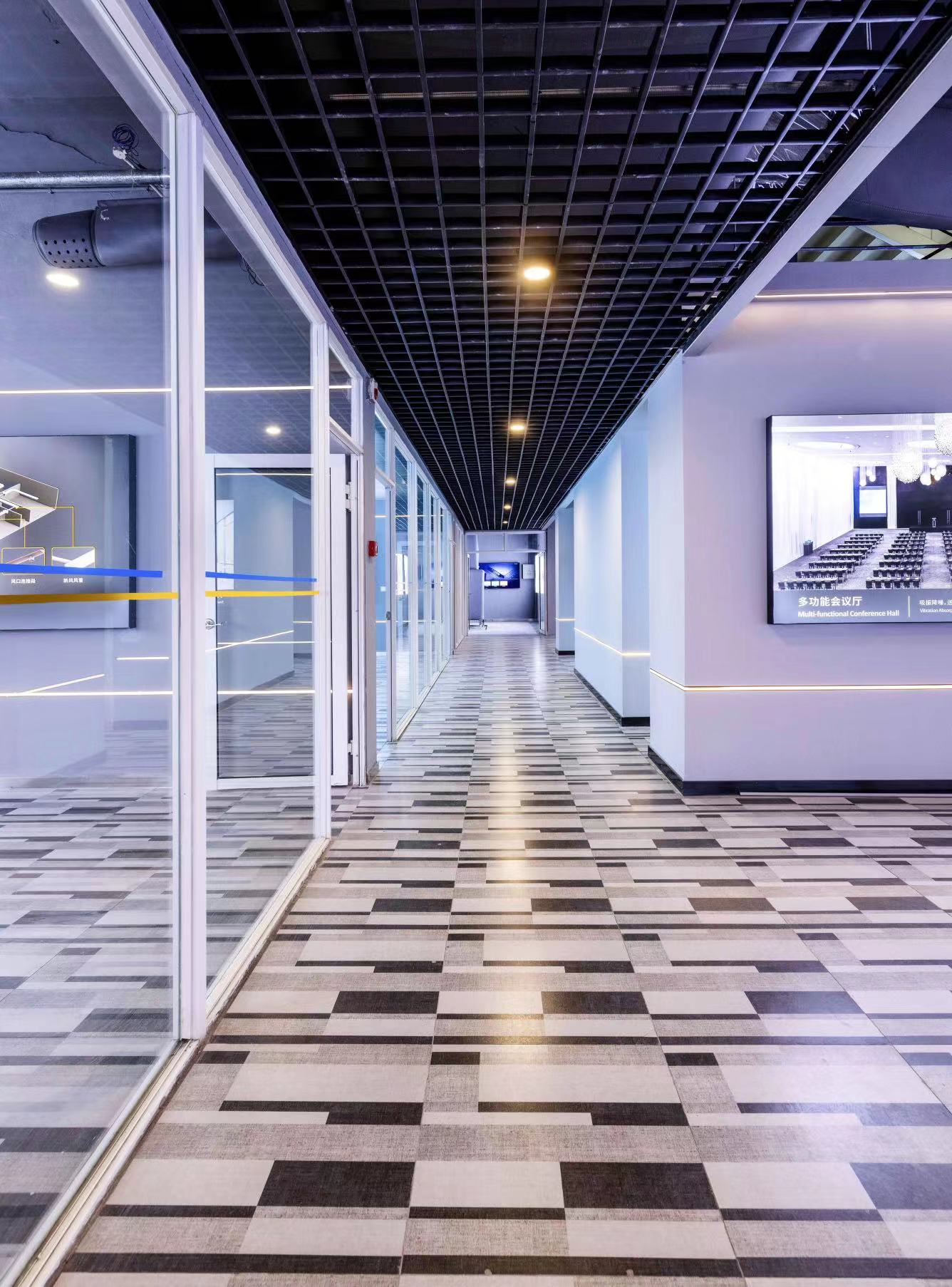 【案例賞析】簡到極致，自帶高級感的展廳設(shè)計！(圖3)