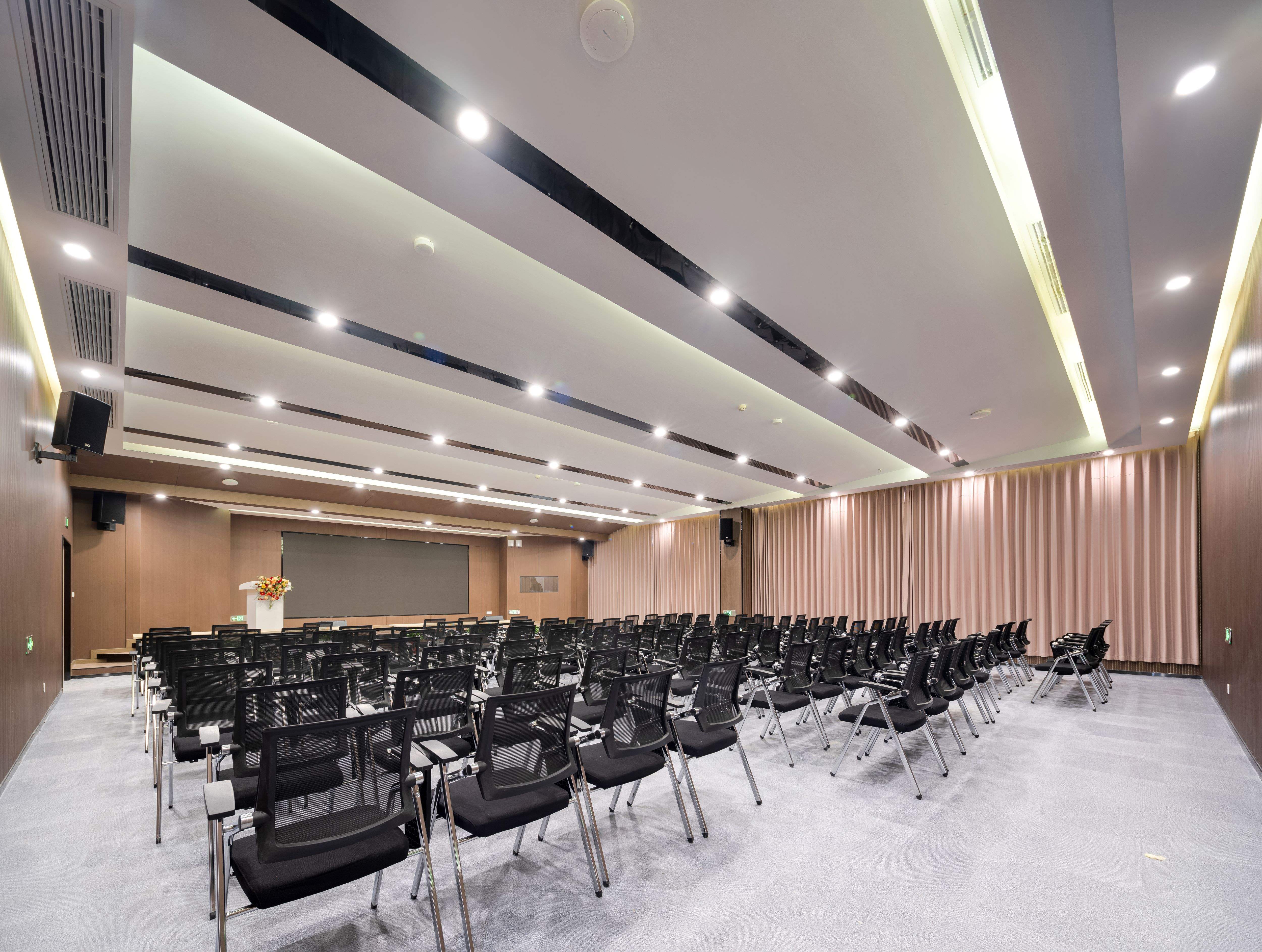 【完工案例】人福醫(yī)藥黃岡總部辦公室裝修完工！(圖8)