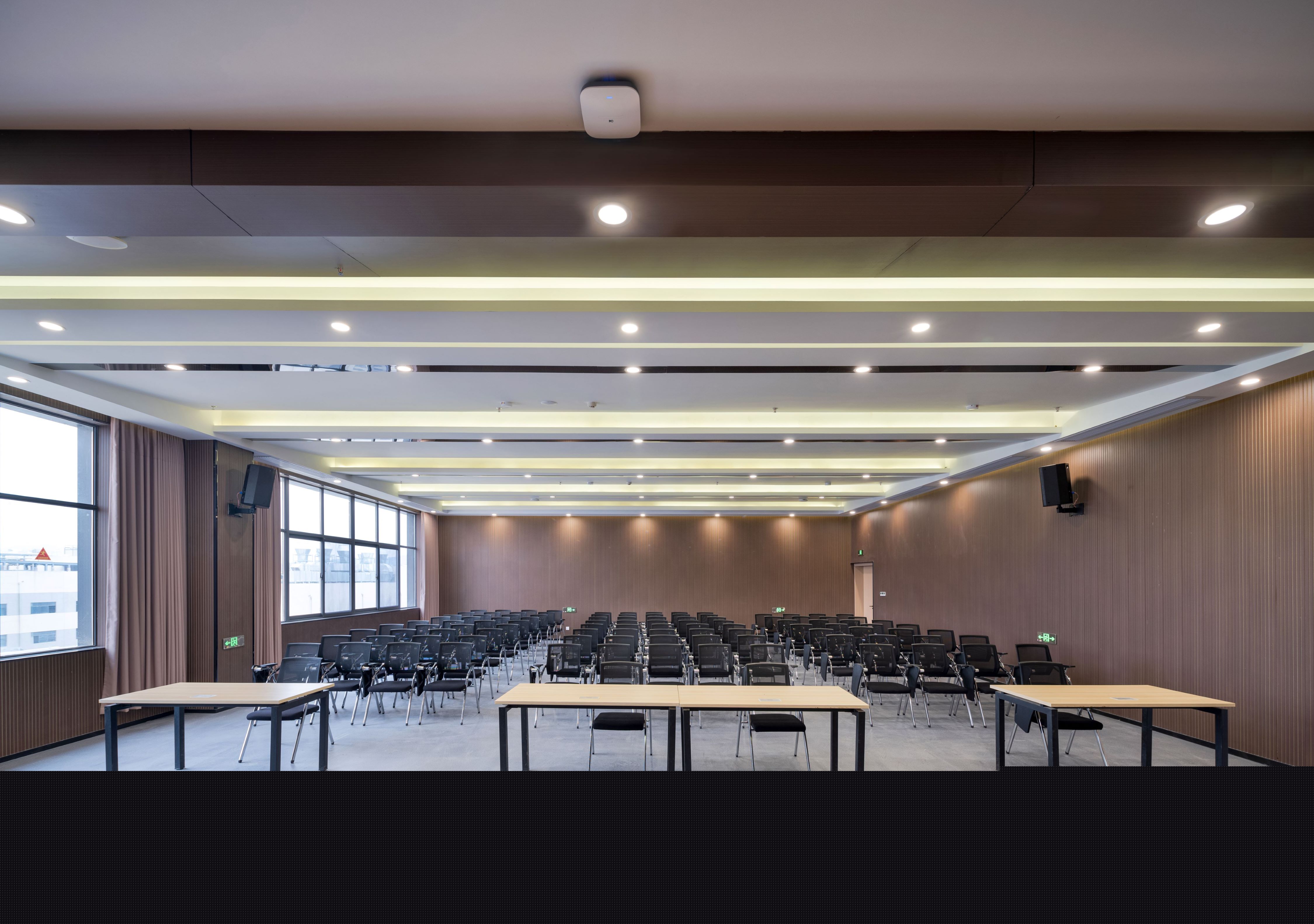 【完工案例】人福醫(yī)藥黃岡總部辦公室裝修完工！(圖9)