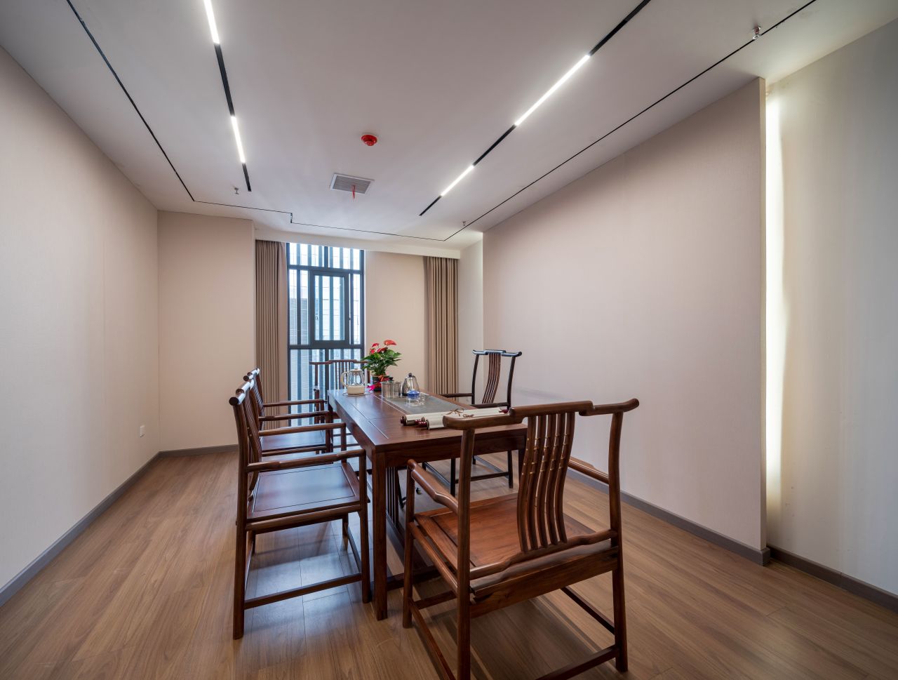 【完工案例】三相電力8000+㎡辦公室裝修項目圓滿交付并投入使用(圖36) 【完工案例】三相電力8000+㎡辦公室裝修項目圓滿交付并投入使用(圖36)