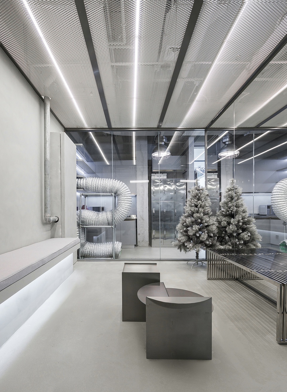 辦公室裝修設(shè)計,粗狂的線條走進工業(yè)之美！(圖4)